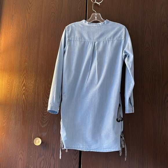 Very J long sleeved light blue, longer top with lacing on the sides. Size Small - Picture 6 of 11
